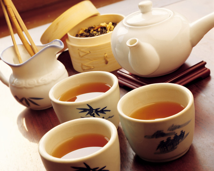 诸如婚丧嫁娶中的用茶风俗,待客用茶风俗,饮茶习俗等,讲茶俗一般指的