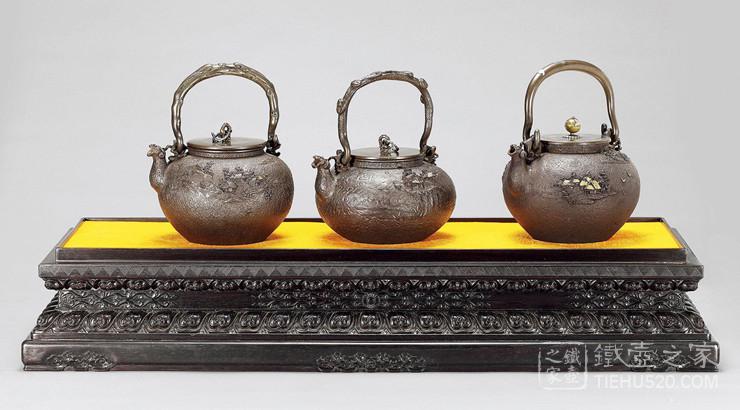 □中国古玩□鉄瓶・知一堂・福字・盛上鳳凰鶴紋彫・銅蓋・銅持手・茶器 