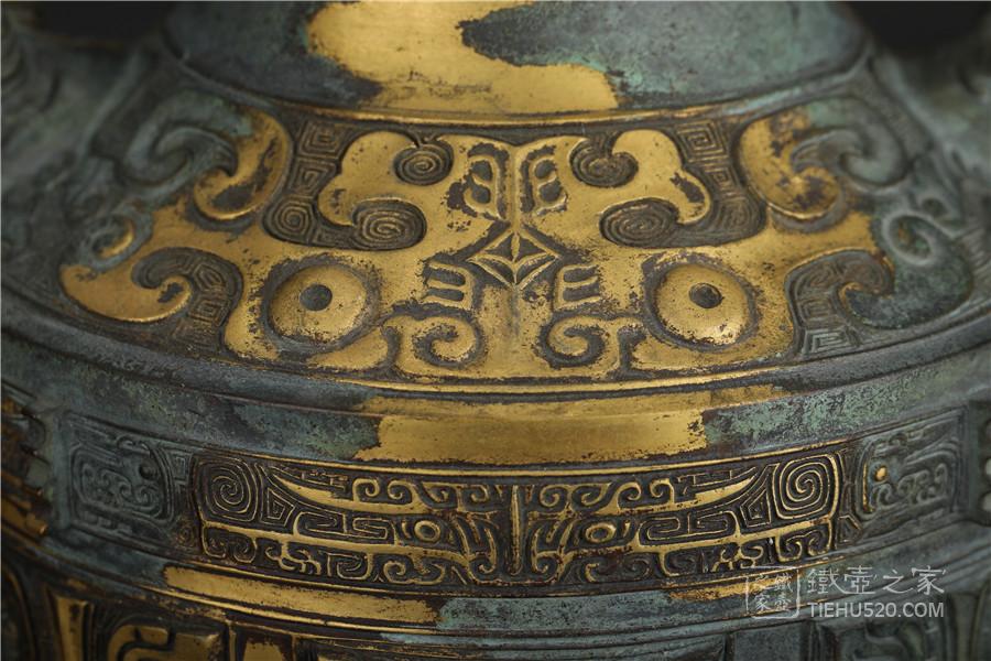 秦蔵六涂金铜饕餮纹盖付饰壷