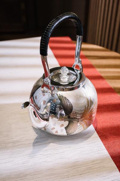大渊银器 纯银 雕金凤凰纹银壶