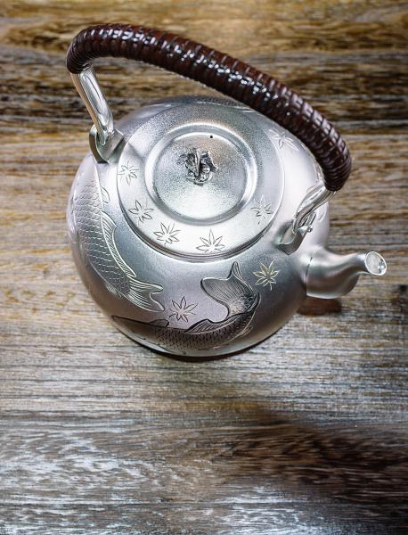 大渊银器 纯银 雕金鲤鱼银壶