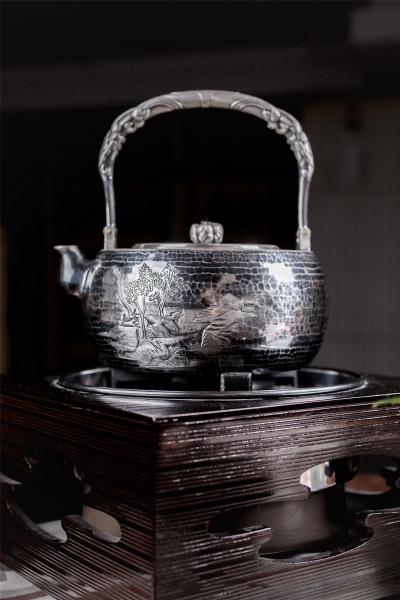  段六一 山涧茅屋银壶（刻绘提梁）
