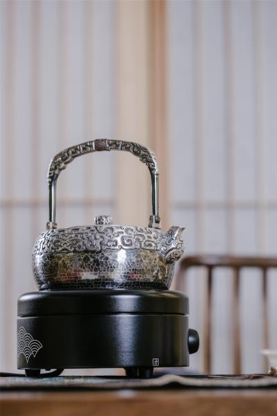 段六一 纯银 龙凤呈祥饕餮纹银壶