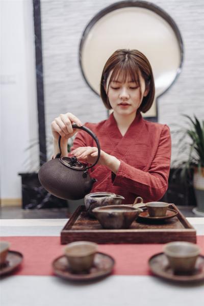 畠春斋 达摩形纵筋烧型铁壶