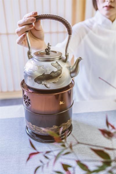 大渊银器 纯银 雕金鲤鱼银壶