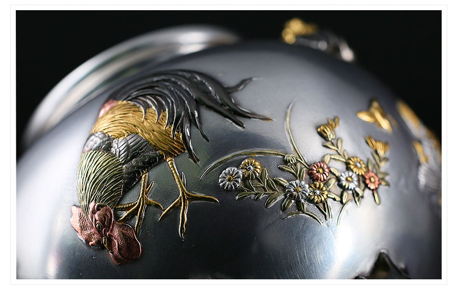 备注: 日本传奇金工大师津雪复刻熏香炉,925纯银,金鸡鸟纹饰,传统雕金